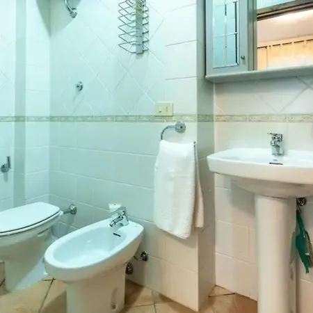 Cozy House In + Large Garden Кастельнуово-ди-Гарфаньяна