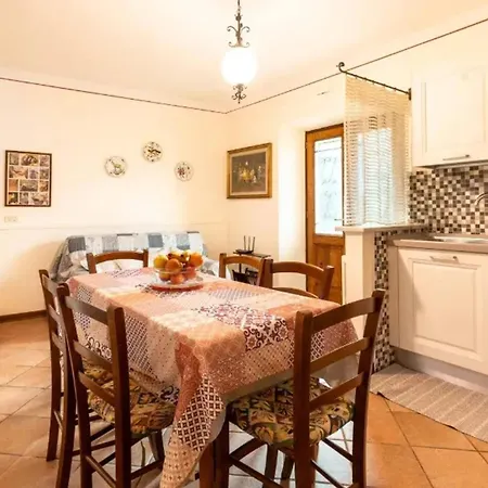 Cozy House In + Large Garden Holiday home *