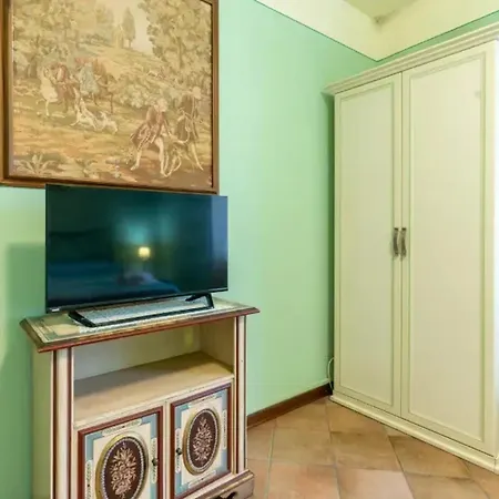 Cozy House In + Large Garden Дом отдыха Кастельнуово-ди-Гарфаньяна