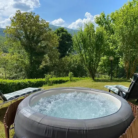 Cozy House In + Large Garden Кастельнуово-ди-Гарфаньяна