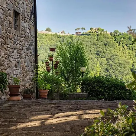 Cozy House In + Large Garden Castelnuovo di Garfagnana